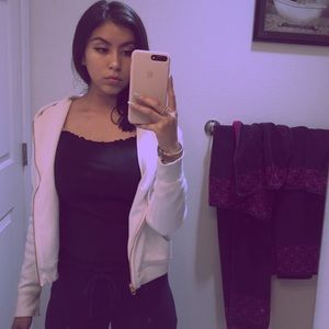 Meet your Posher, Jackie